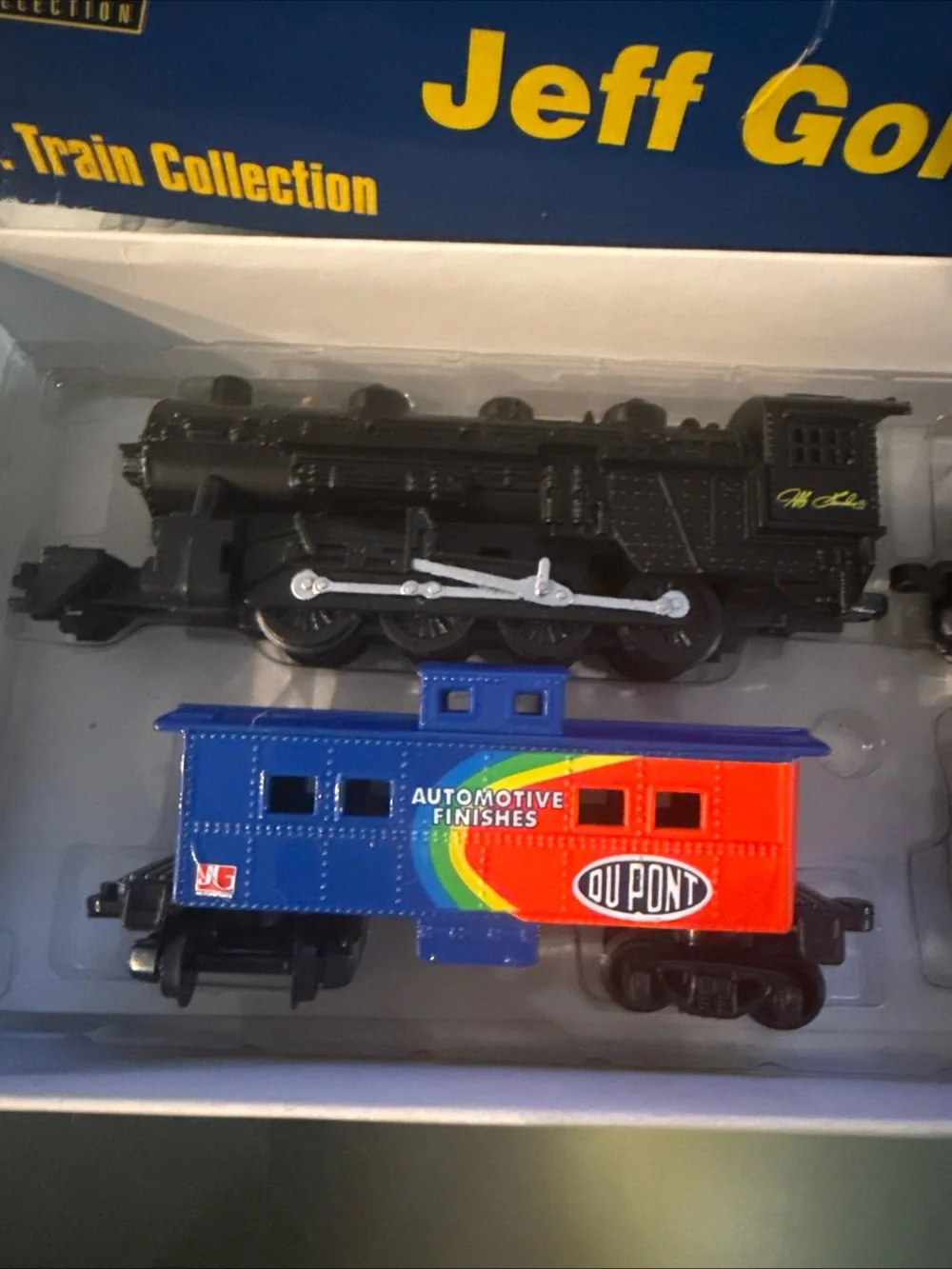Revell Jeff Gordon DUPONT #24 H.O Train Collection Set 1of 5004 1st Edition